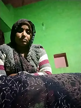 Snapshot of Pooja_hote chatting on 29, 11, 2025 Pooja hote online show from 29, 11, 2025