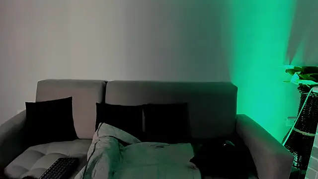 DAKOTA SAKURA online show from 8, 1, 2026