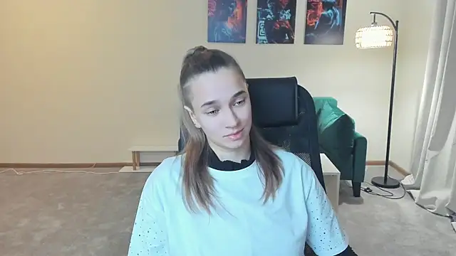 Snapshot of OkDevier chatting on 24, 11, 2025 OkDevier online show from 24, 11, 2025