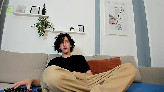 Dilan Wolfe online show from 4, 12, 2025