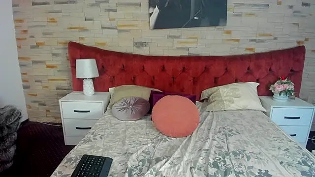 YasmineSly online show from 26, 11, 2025