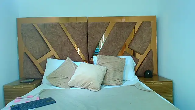 princess deimos   online show from 12, 2, 2026