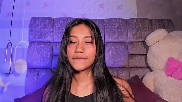 thalia nichols online show from 4, 7, 2026