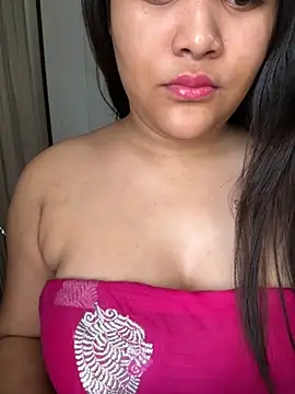 Snapshot of DivyaSharma999 chatting on 25, 11, 2025 DivyaSharma999 online show from 25, 11, 2025