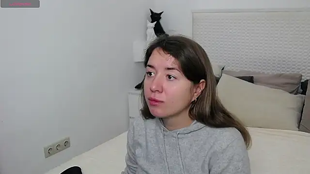 Leona Rae online show from 29, 11, 2025