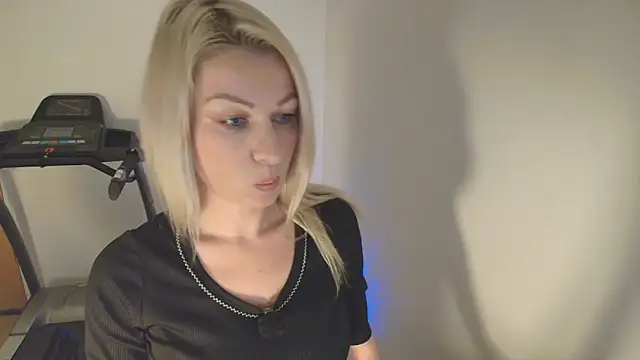 Sweet Eira online show from 15, 1, 2026