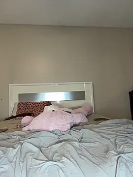 Kiki hammyy online show from 4, 4, 2026