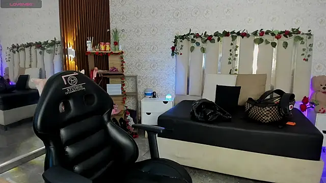 kaelwolf tay online show from 18, 2, 2026