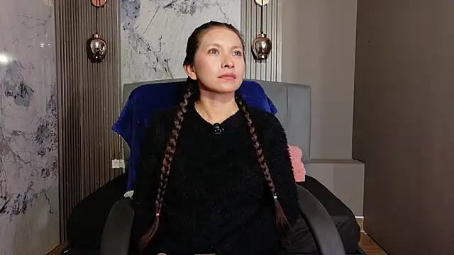 Cloe16  online show from 21, 12, 2025