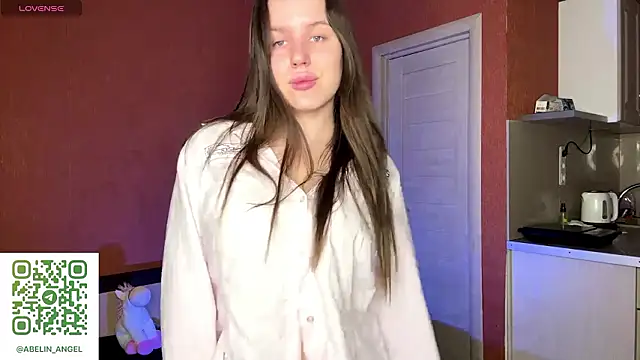 SanoraVillnave online show from 4, 2, 2026