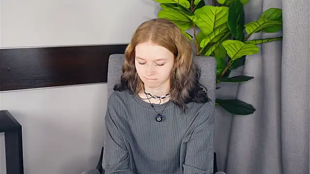 ToyaPletz online show from 25, 11, 2025