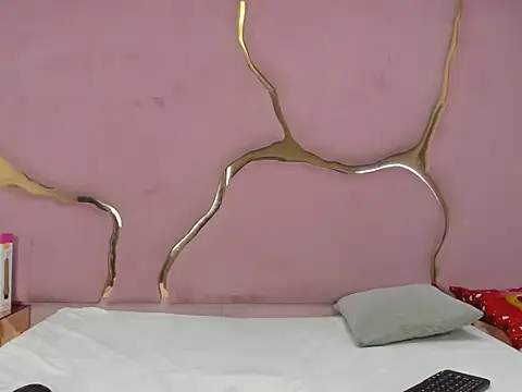 RoxanneBloom online show from 20, 12, 2025