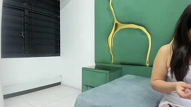 RoxanneBloom online show from 10, 3, 2026