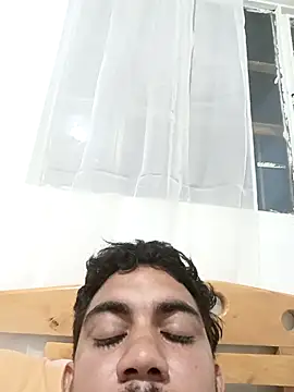 Elrompecucas28 online show from 23, 11, 2025