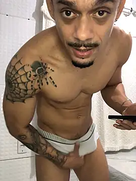 Snapshot of dot_21cm_ chatting on 5, 5, 2026 dot 21cm online show from 5, 5, 2026