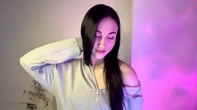 Beautyofnlka online show from 1, 12, 2025