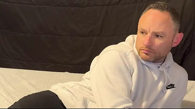 famous1tad online show from 21, 4, 2026