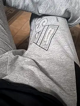 Alexutz21 online show from 8, 4, 2026