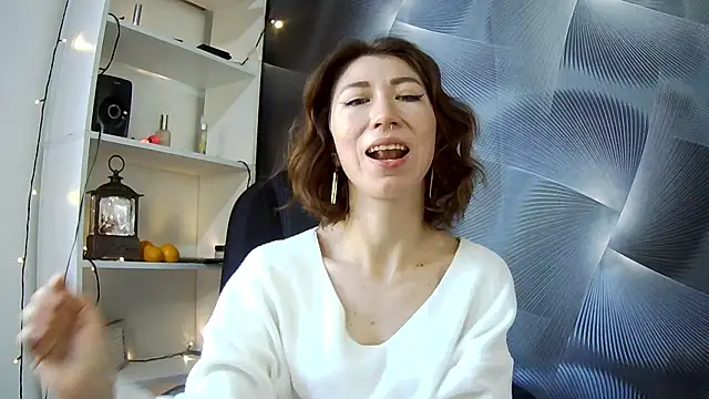 Snapshot of Nighted_Sofia chatting on 4, 12, 2025 Nighted Sofia online show from 4, 12, 2025