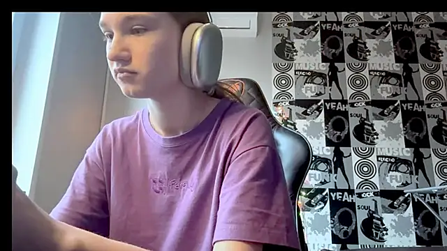 helgicuteness online show from 14, 12, 2025