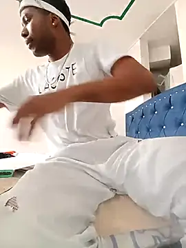 man black hot24 online show from 27, 4, 2026