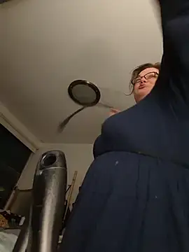 Tasmine online show from 2, 12, 2025