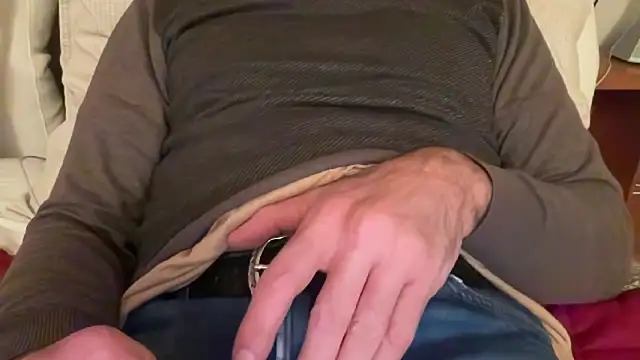 Snapshot of SimonZydar chatting on 30, 11, 2025 SimonZydar online show from 30, 11, 2025