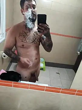 ParejaOcultaXX online show from 15, 12, 2025