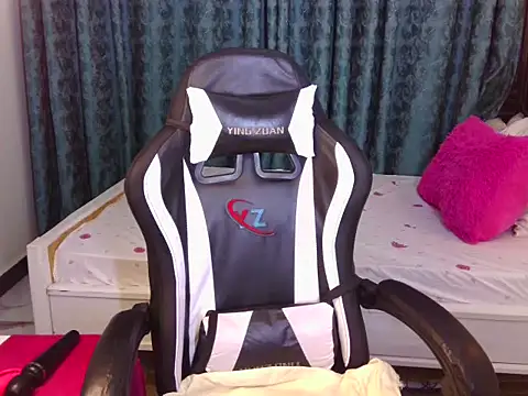 emma-112 online show from 18, 12, 2025