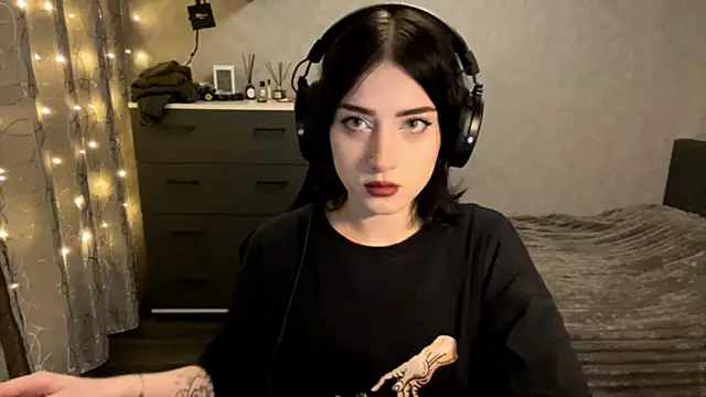 Snapshot of Meowluly chatting on 12, 1, 2026 Meowluly online show from 12, 1, 2026