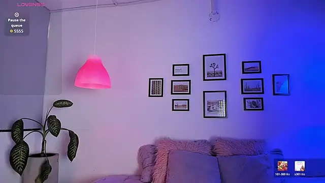 Skyy bloom online show from 20, 4, 2026