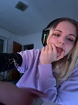 OfflineLizzy online show from 6, 3, 2026