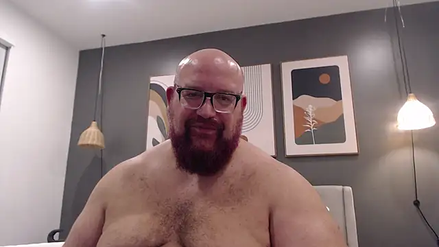 BigBearforCuddles online show from 16, 4, 2026
