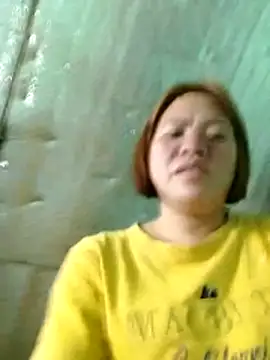 Snapshot of Smilinglovely chatting on 4, 5, 2026 Smilinglovely online show from 4, 5, 2026