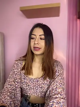 Snapshot of MaddieHunter chatting on 27, 11, 2025 MaddieHunter online show from 27, 11, 2025