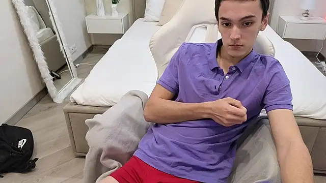 MoonlinSkinn online show from 28, 11, 2025