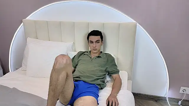 MoonlinSkinn online show from 24, 11, 2025