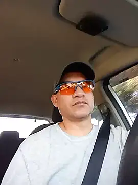 ChrisFloresP online show from 29, 11, 2025