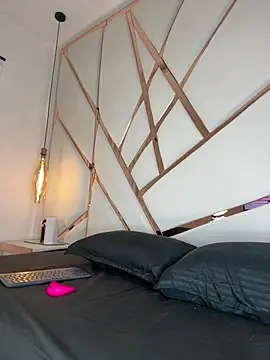 Celeste Valencia  online show from 15, 1, 2026