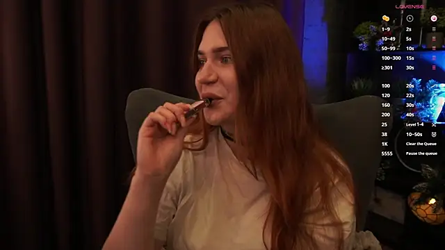 Snapshot of LucyLuice chatting on 2, 12, 2025 LucyLuice online show from 2, 12, 2025