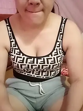 Snapshot of Lily-ross22 chatting on 11, 6, 2026 Lily-ross22 online show from 11, 6, 2026
