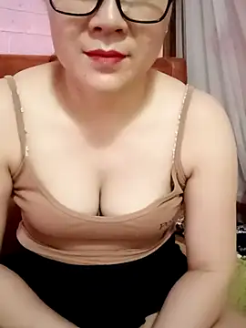 Snapshot of Lily-ross22 chatting on 3, 7, 2026 Lily-ross22 online show from 3, 7, 2026