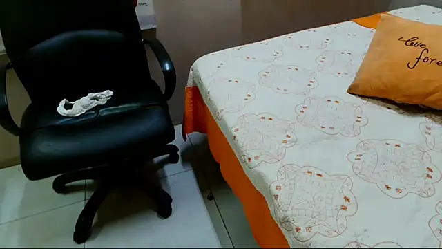 BlackBunnyxoxo online show from 18, 12, 2025