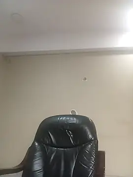 LovelyHughes online show from 9, 1, 2026