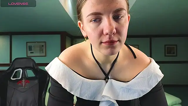 KiraRustle online show from 18, 2, 2026