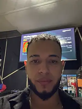Snapshot of tratosucio chatting on 19, 3, 2026 tratosucio online show from 19, 3, 2026
