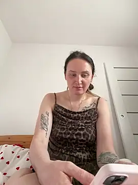 Snapshot of TomilaSi chatting on 10, 7, 2026 TomilaSi online show from 10, 7, 2026