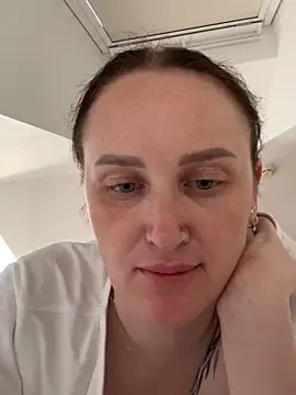 Snapshot of TomilaSi chatting on 20, 5, 2026 TomilaSi online show from 20, 5, 2026