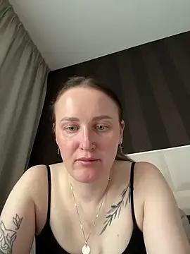 TomilaSi online show from 6, 4, 2026