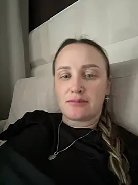 TomilaSi online show from 4, 4, 2026